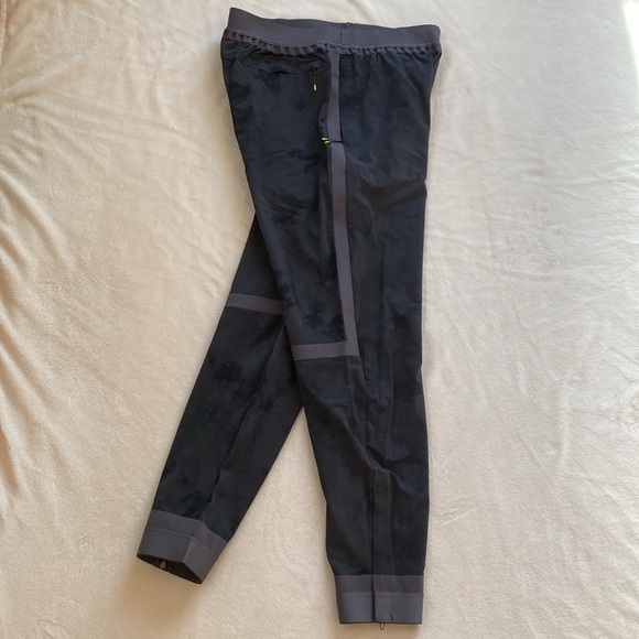 lululemon athletica Other - lululemon Mens Take the Moment Jogger Size M NWT